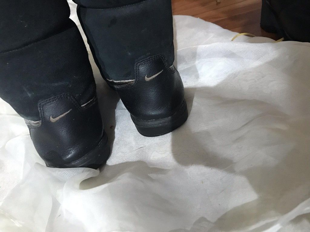 7) Nike HI 2 VTG Snow Sneaker Boots