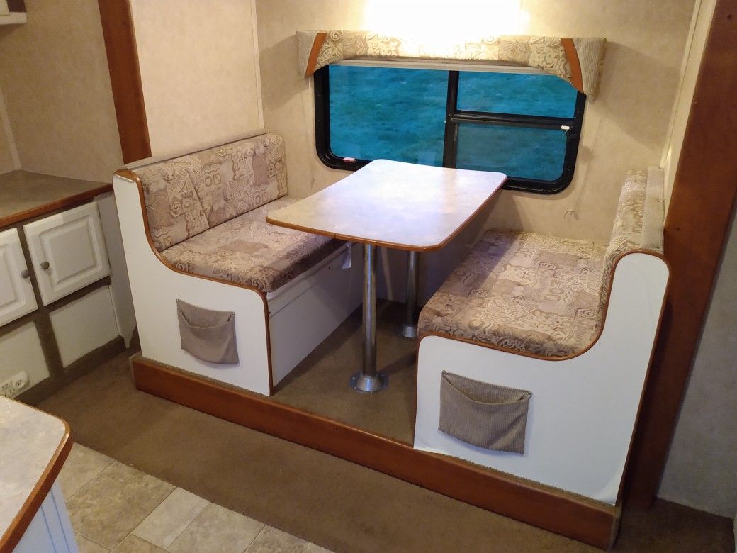 2006 Gulfstream By Gulfbreeze 28ft With Slide Out In Great Condition