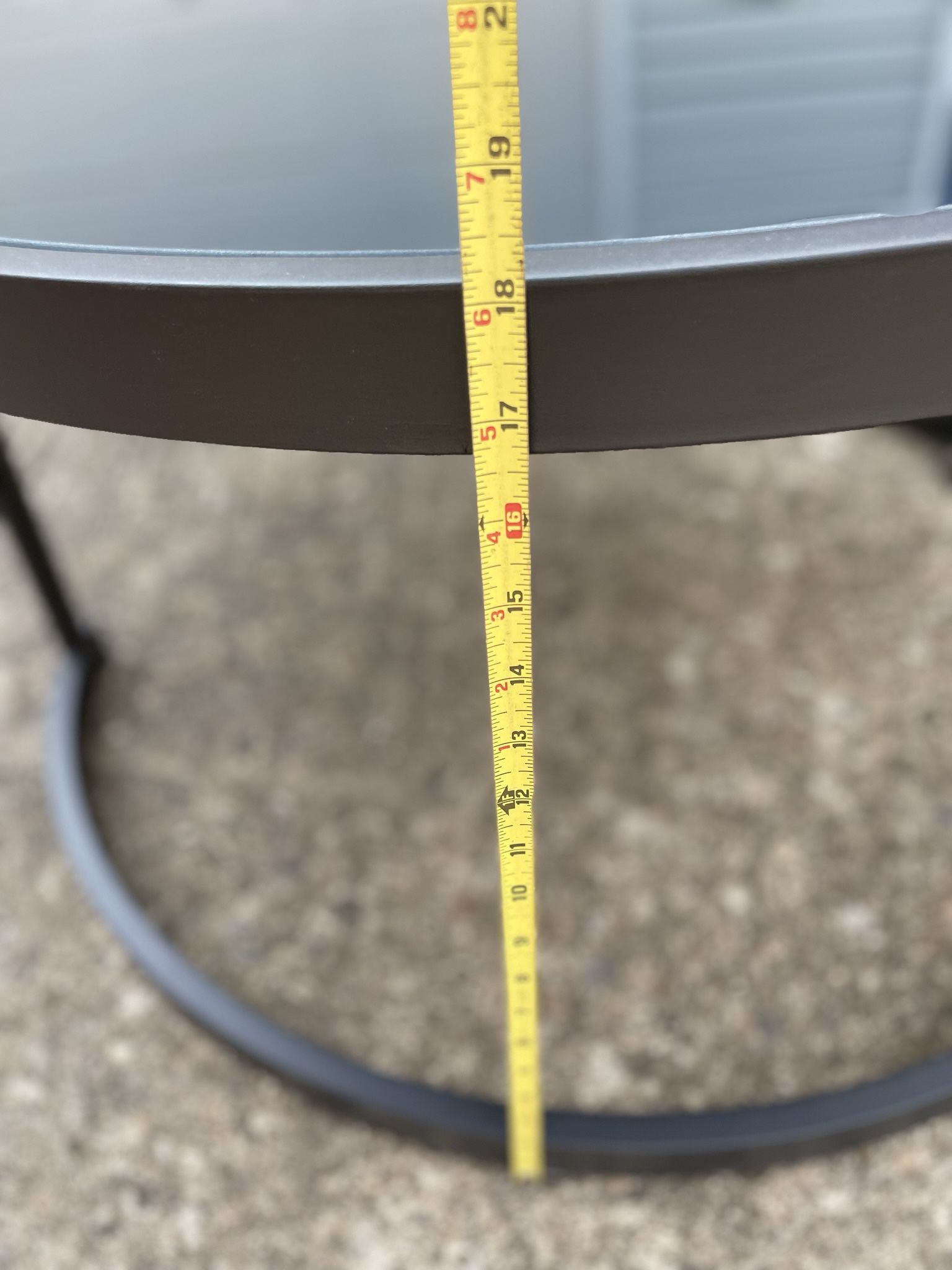 Round Metal/glass Outdoor Table