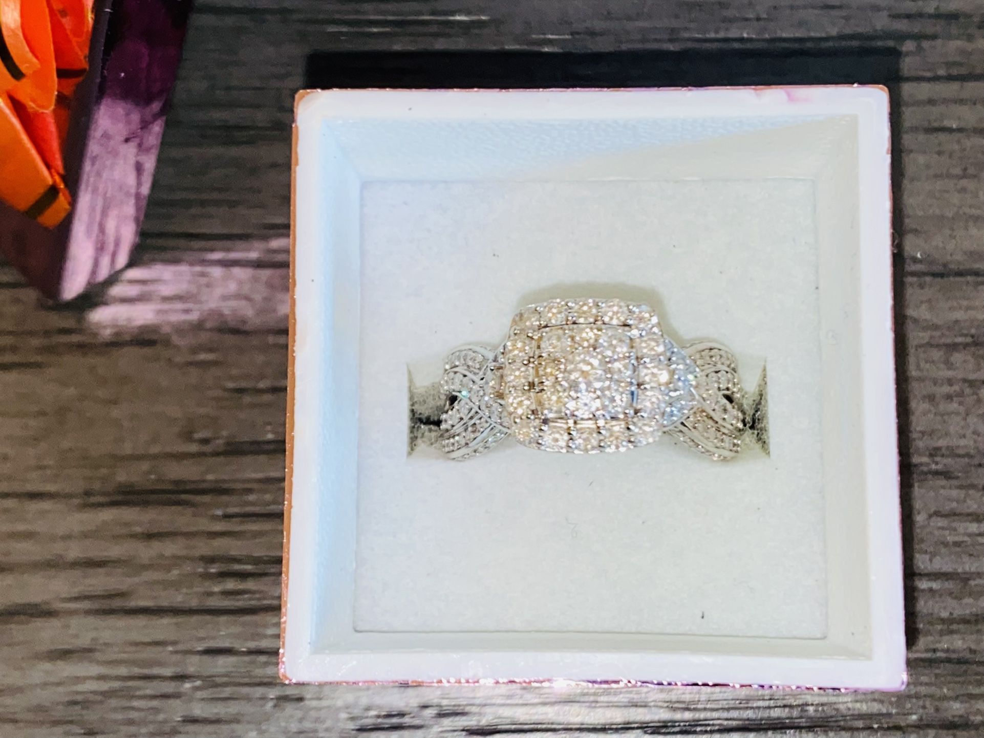 Princess Cut Halo Engagement Ring 1CT.