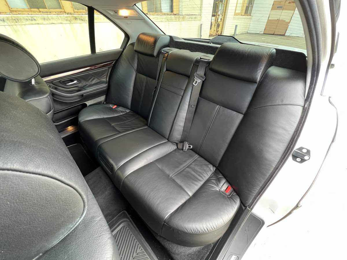 2001 BMW 7 Series