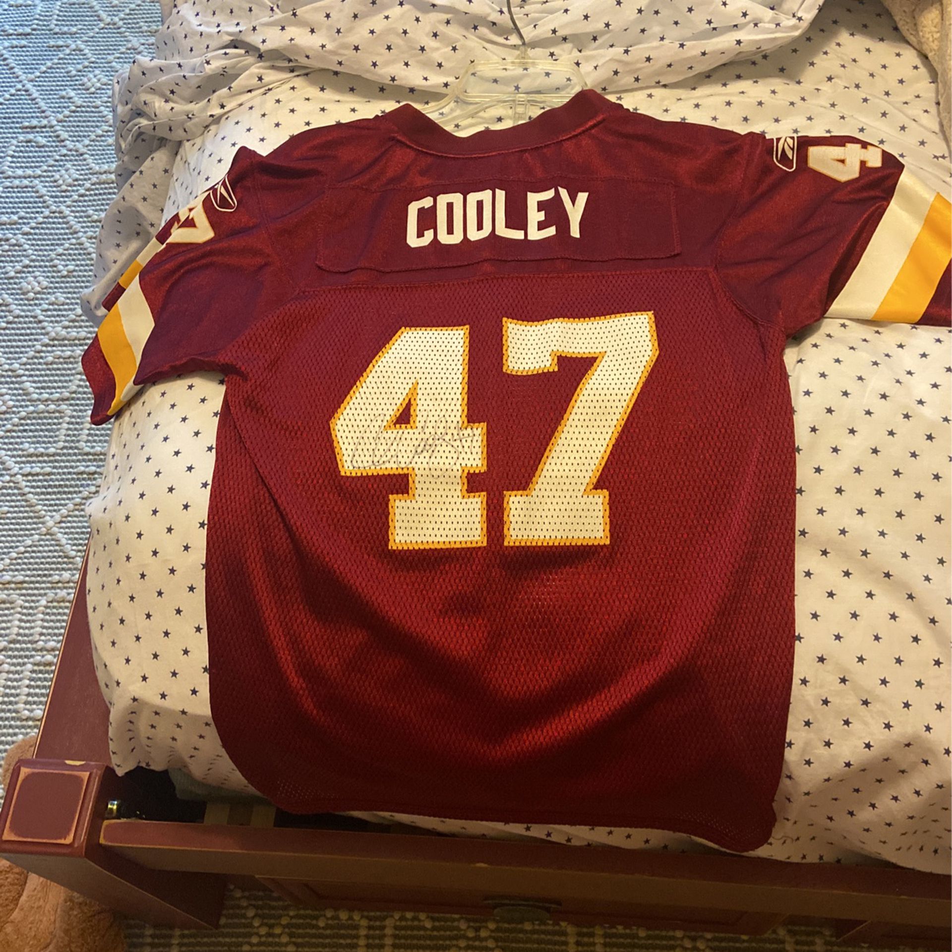 Signed Youth Chris Cooley Redskins Jersey 