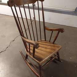 Great Used Rocking Chair Thumbnail