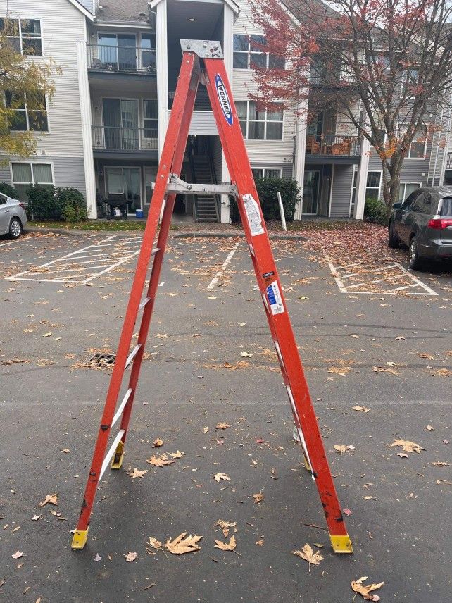 6ft Podium