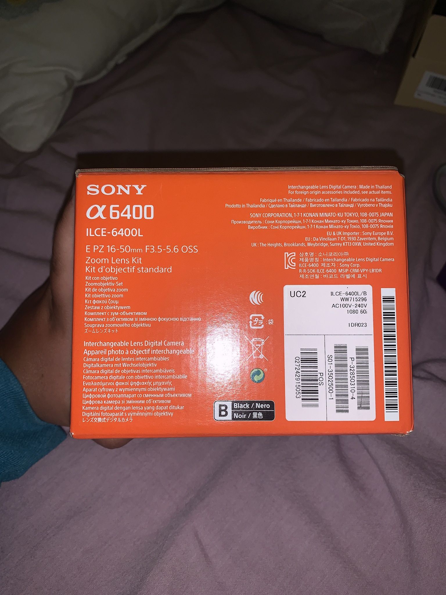 Sony Alpha A6400 Mirrorless Digital Camera with 16-50mm Lens