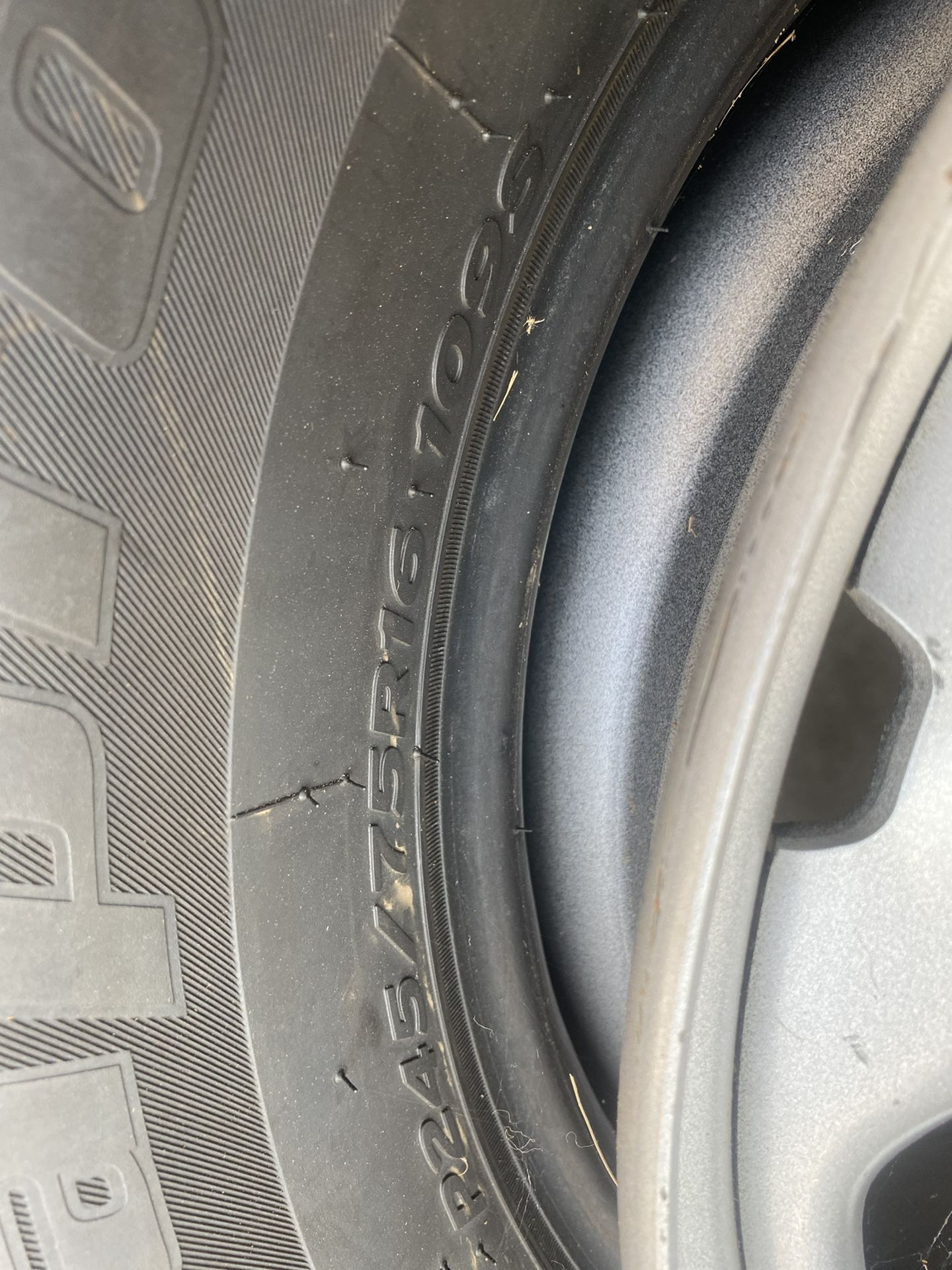Hankook P245/75R16 109S Tires and Wheels 