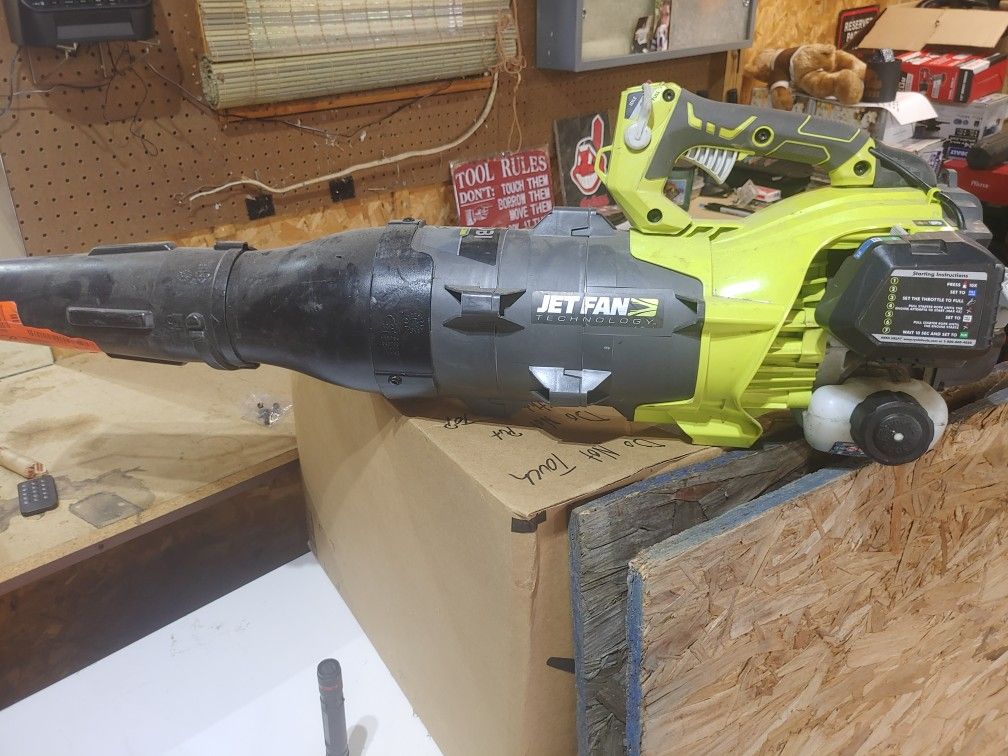 2 Cycle Leaf Blower