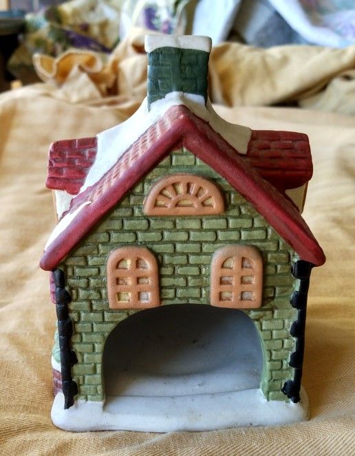 CERAMIC VOTIVE CANDLE HOLDER POST OFFICE