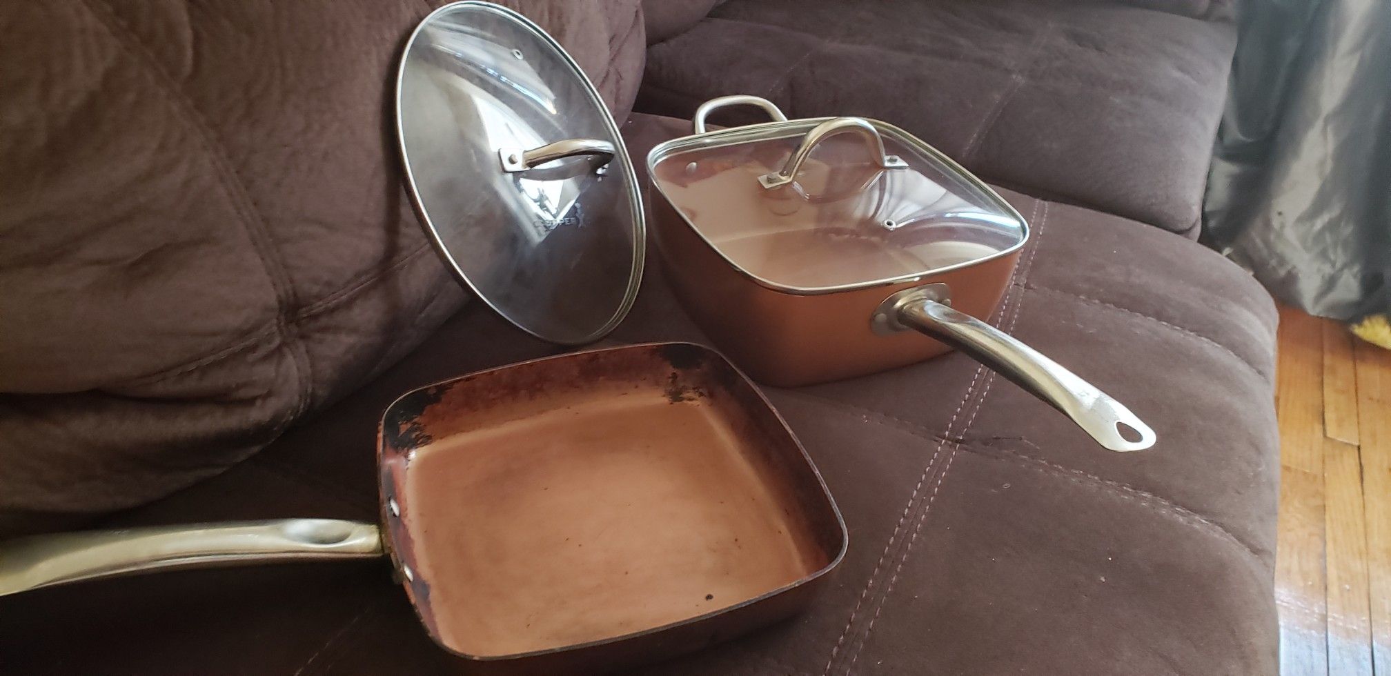 COPPER CHEF FRYING PAN ,DEEP SQUARE HOLDS 4.5 QUART PAN POT, 2 LIDS COOK OVER GAS, ELECTRIC I WOULD ALSO PUT THEM IN THE STOVE WITHOUT LIDS.