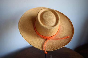 CAMPESTRE HAT: YELLOW. INSPIRED BY THE BEAUTY OF THE FIELDS OF ECUADOR Thumbnail