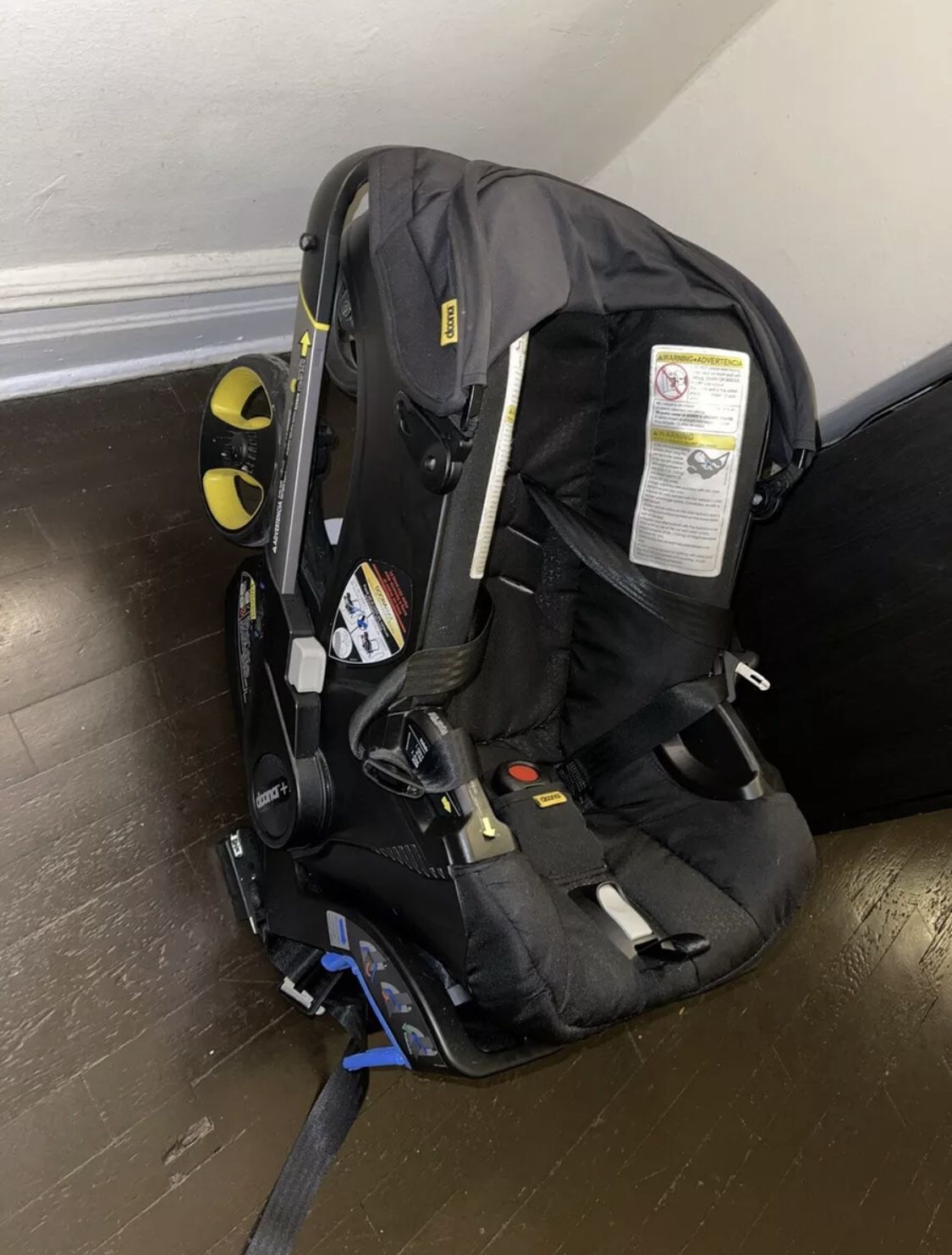 Doona Car Seat Stroller With Baby Insert And Base 