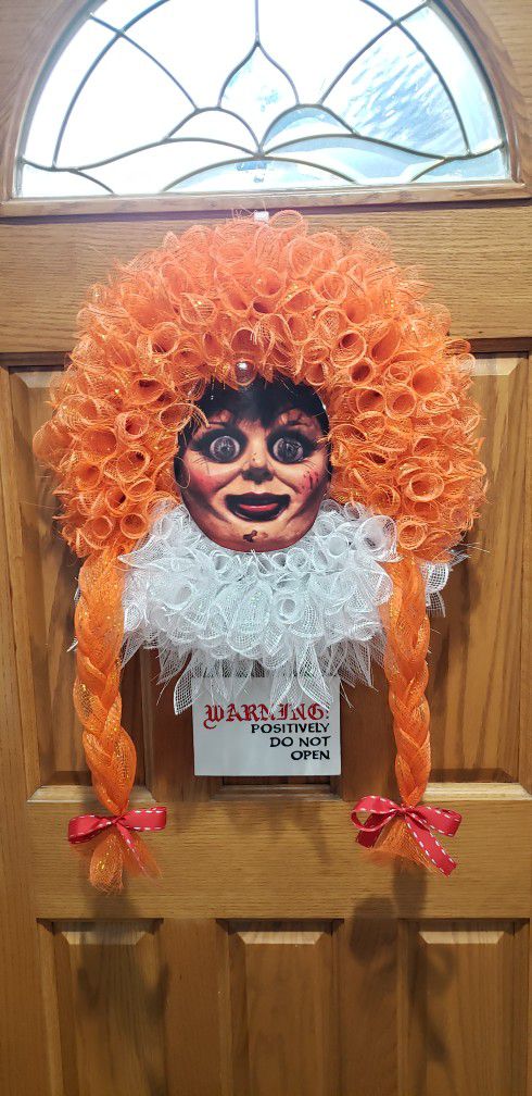 Annabelle Wreath. The Perfect Halloween Decoration/gift For The Horror Movie Fan. $50 With Lights $45 Without. See Description 👇🏻