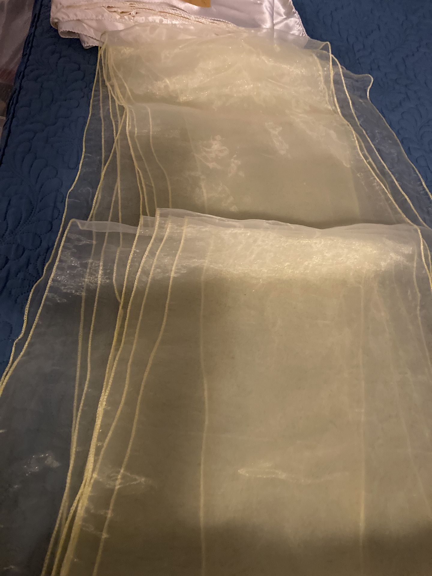 Organza Runners: