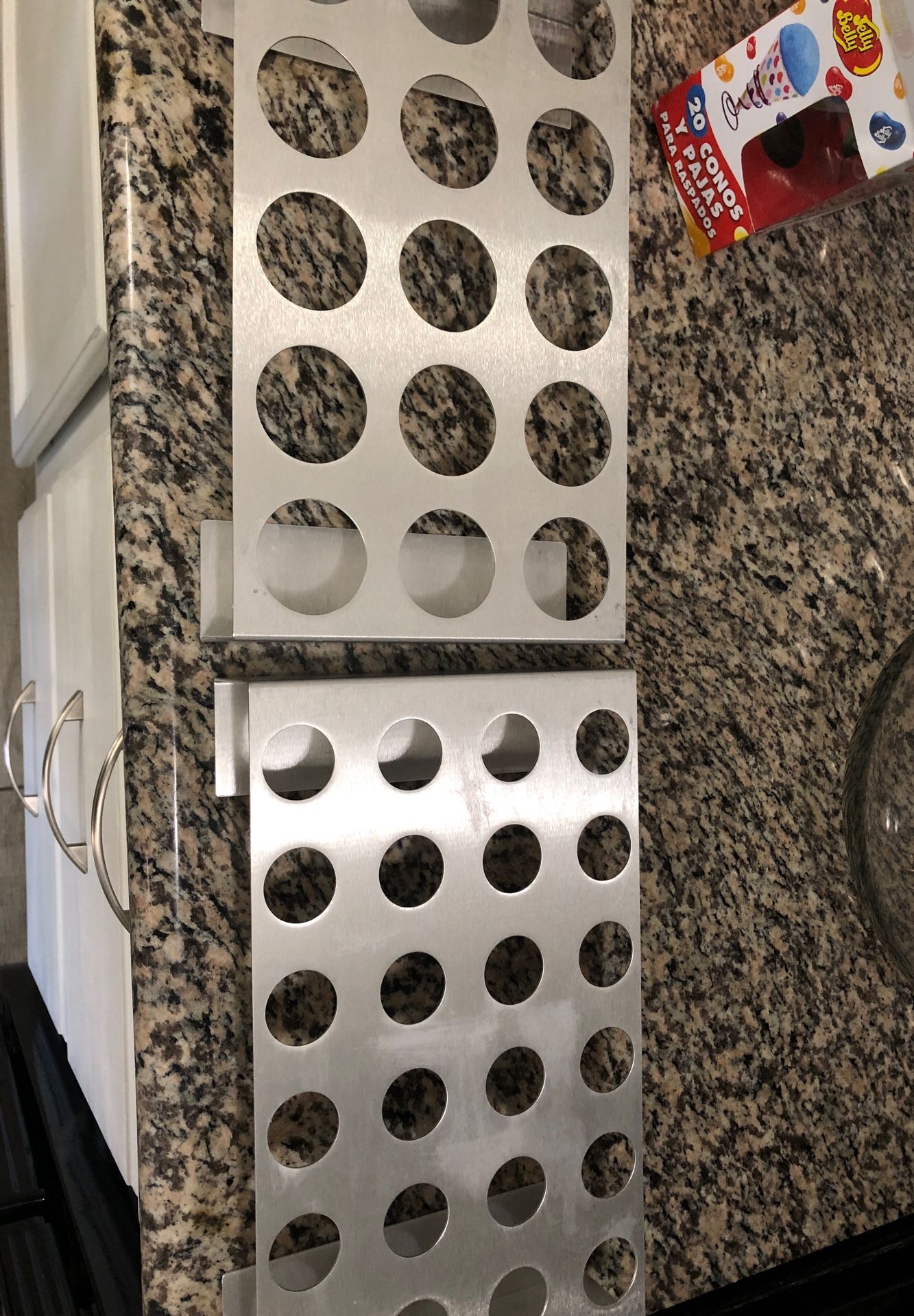 Cupcake/ice cream cone holder