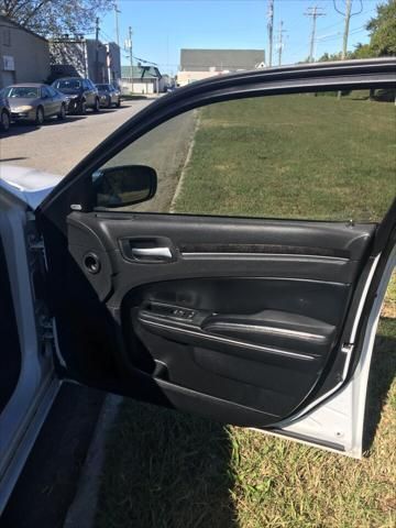 2011 Chrysler 300