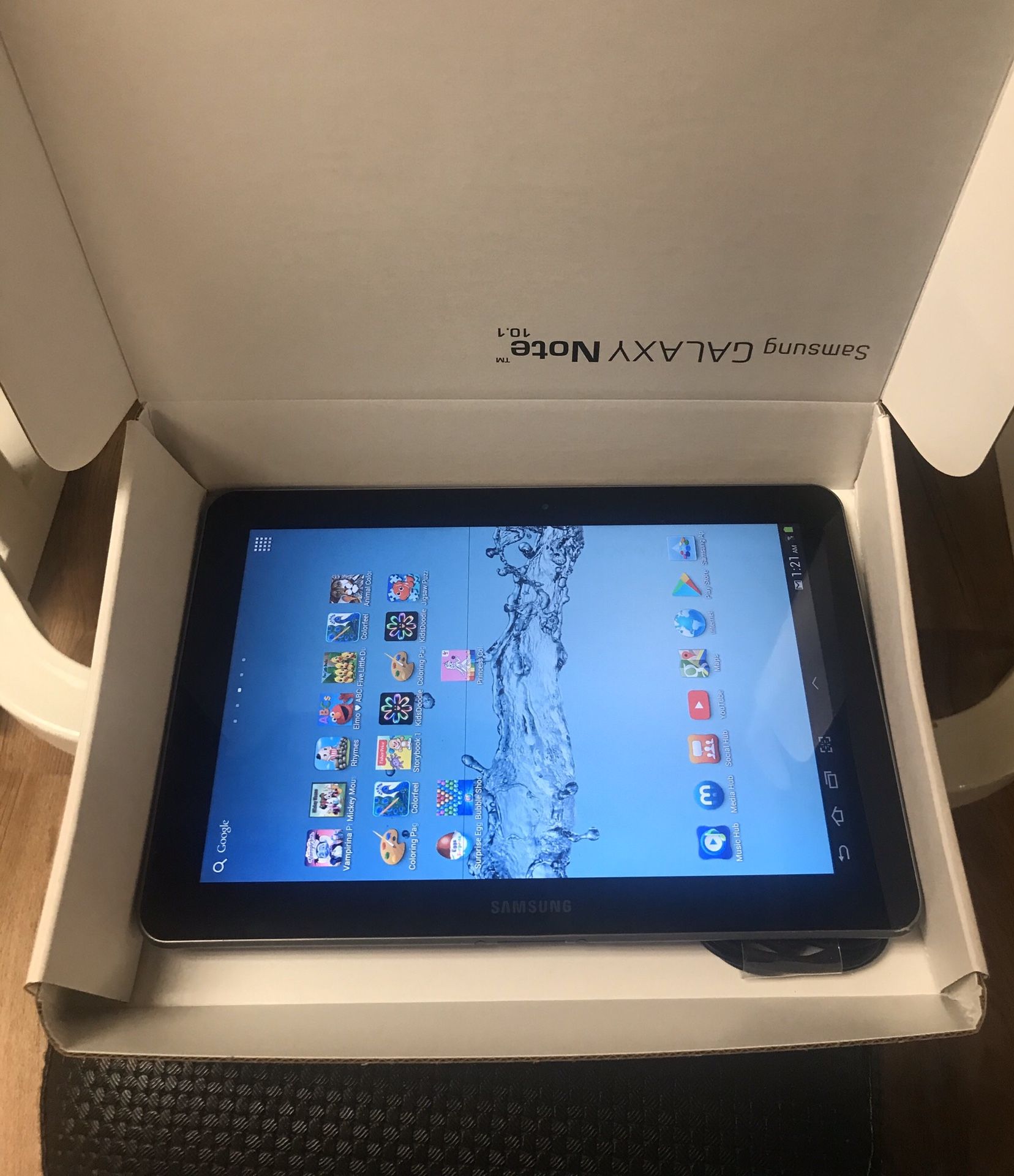 Samsung galaxy tablet 10.1 with charger small red line in screen