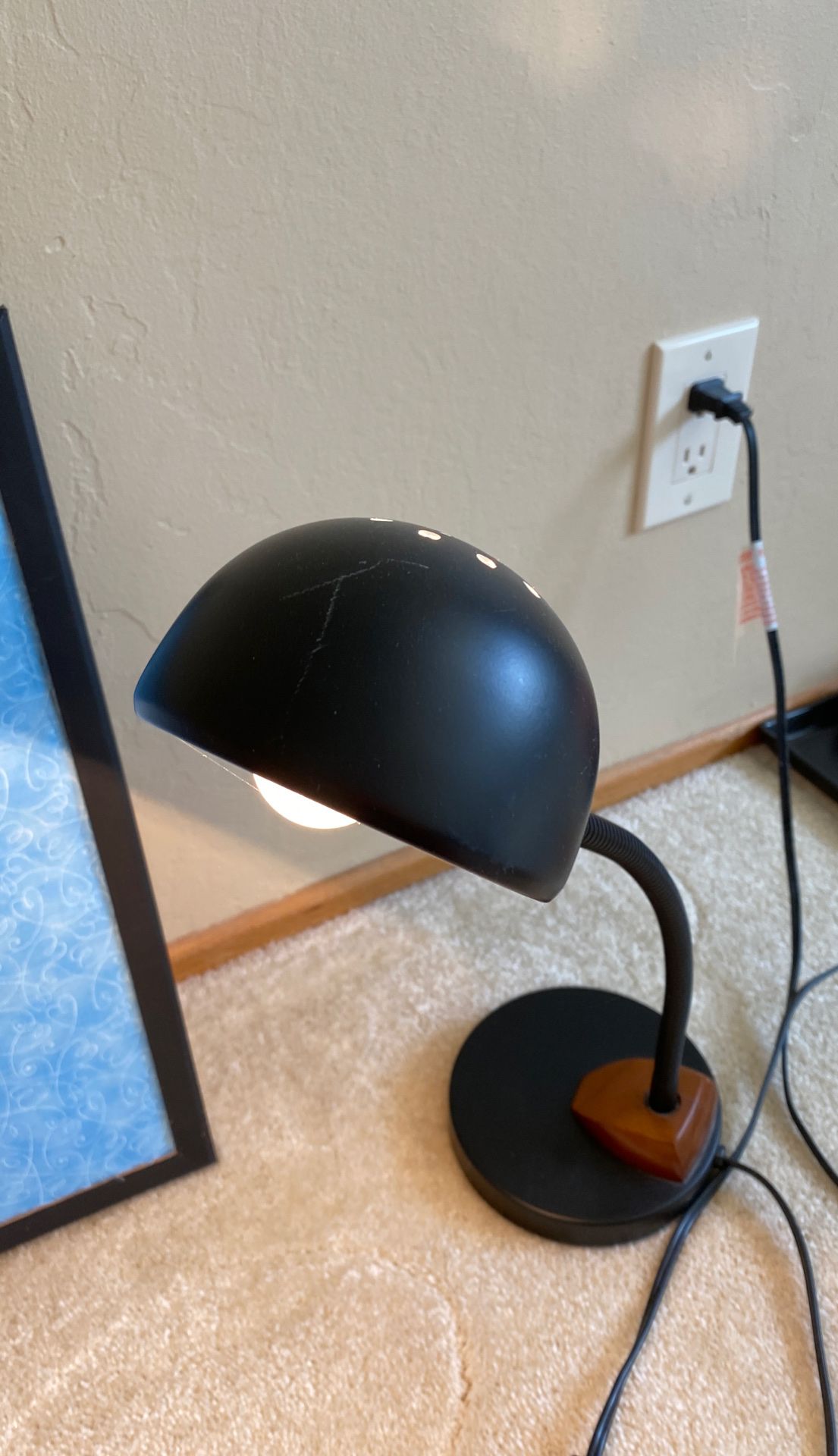 Desk lamp