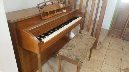 information about a lester piano betsy ross spinet for sale