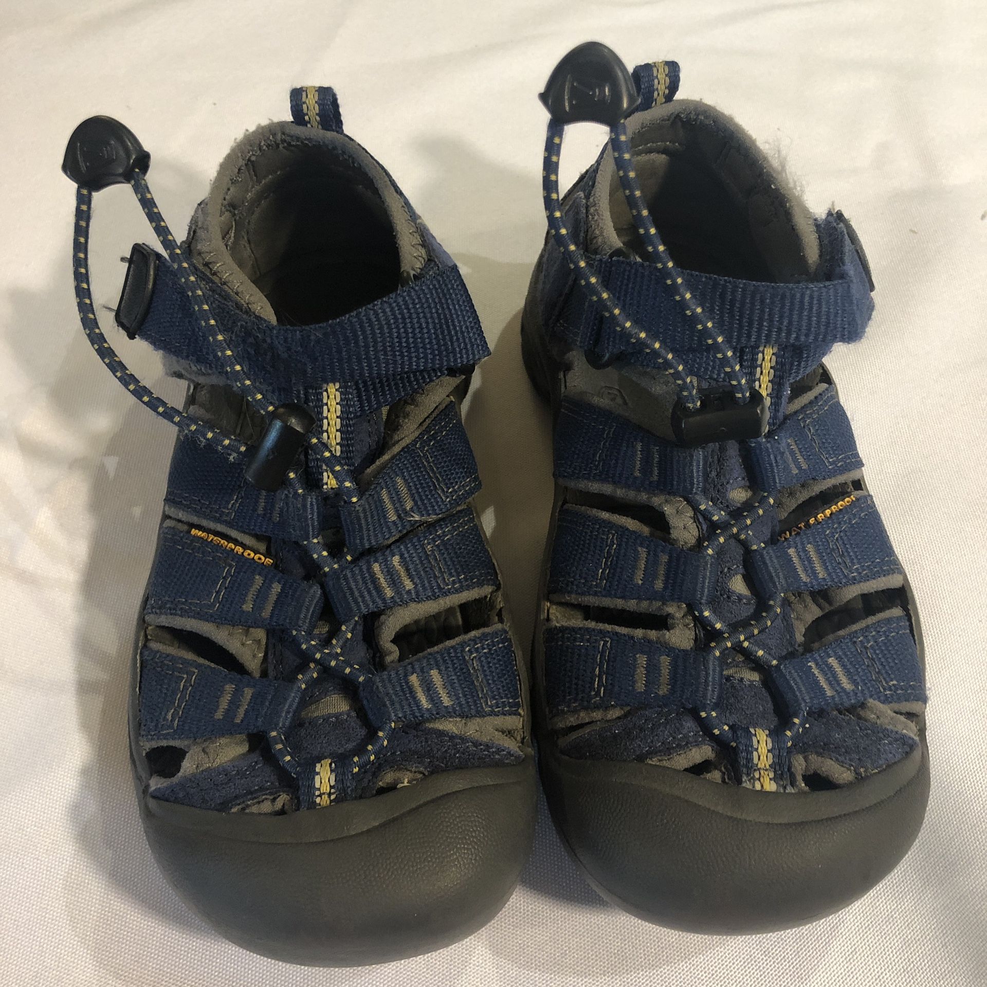 Keen Newport H2 Youth Kids Outdoor Waterproof Hiking Sandal Size 13 Navy Blue