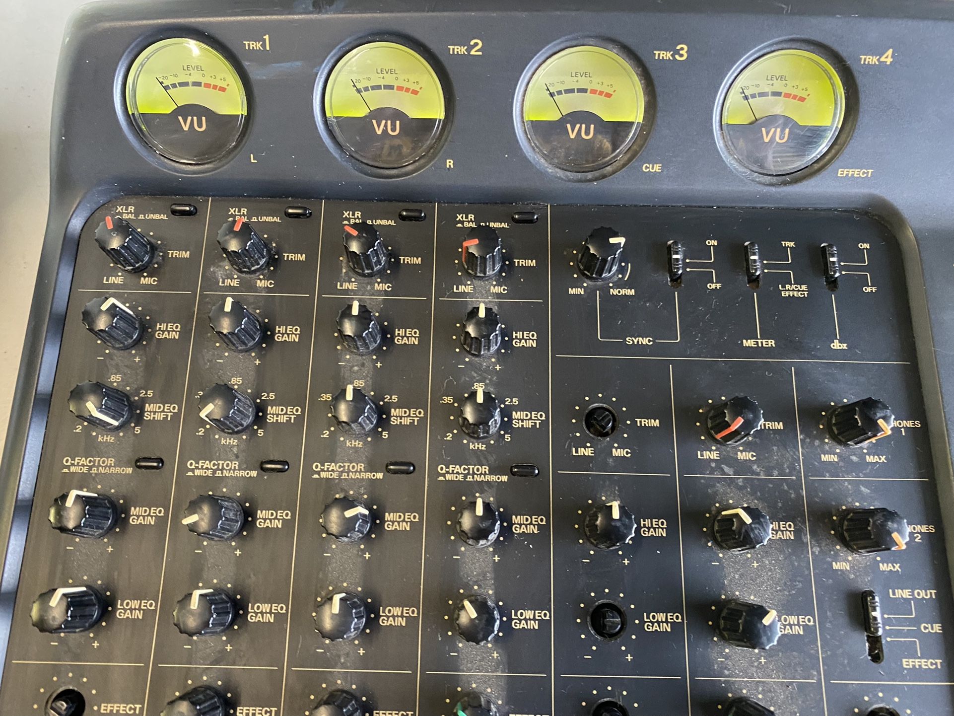 USED MARANTZ PROFESSIONAL 6 CHANNEL MIXER/4TRCK RECORDER PMD 740