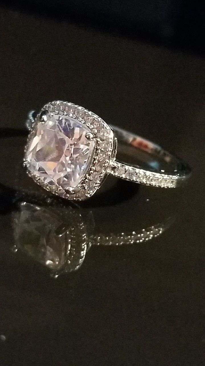 Gorgeous Women's Round Cut Wedding Engagement Promises Ring Size 9.0