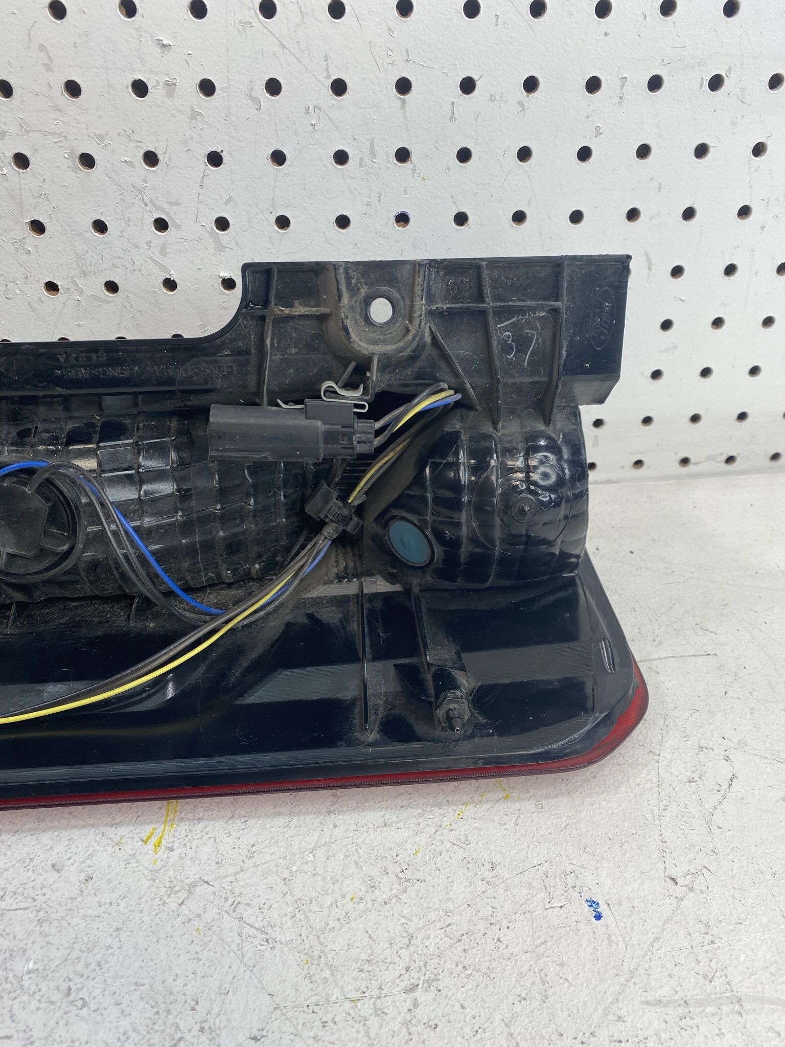 2015 2019 FORD TRANSIT RIGHT SIDE TAIL LIGHT OEM