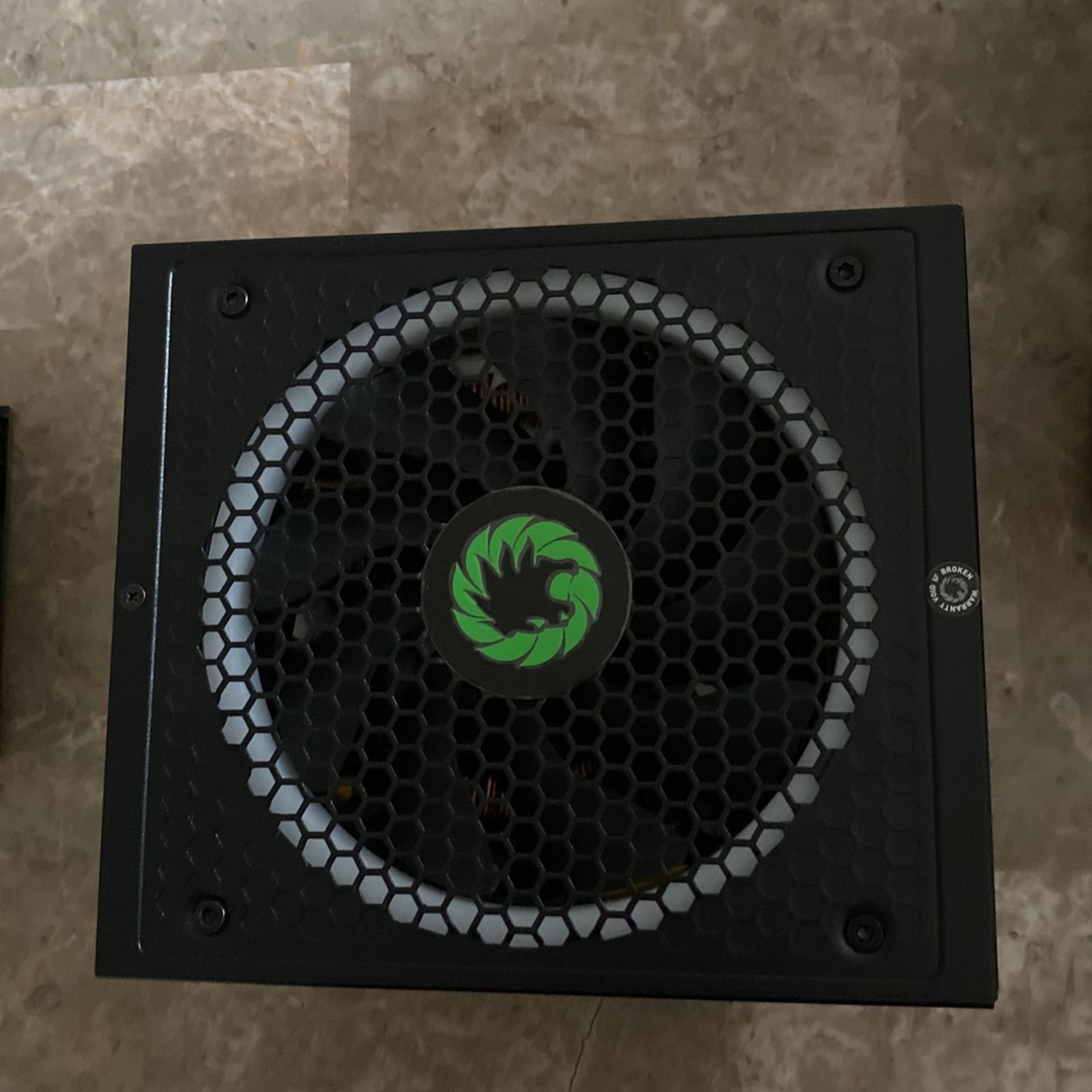 Gamemax 750 W