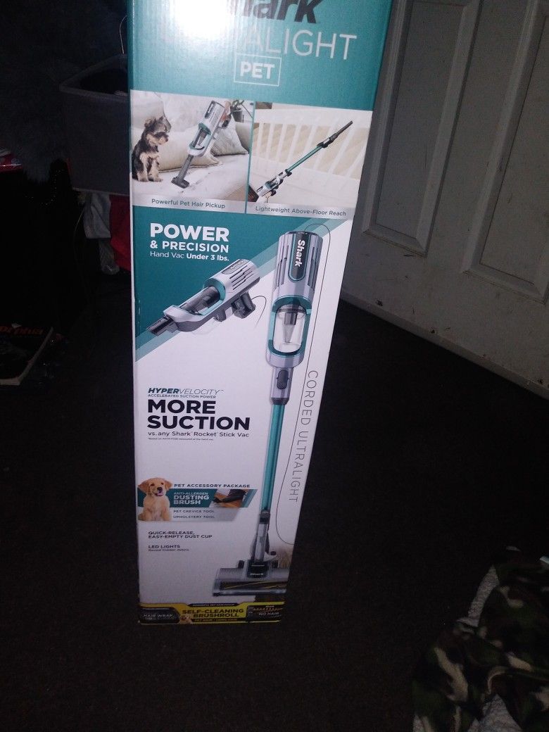 SHARK ultralight Vacuum