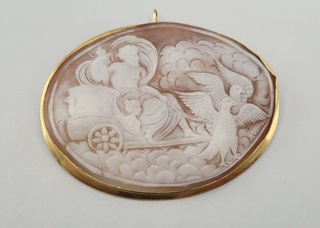 Large Carved Sell 18k Solid Gold Brooch Pin Pendant