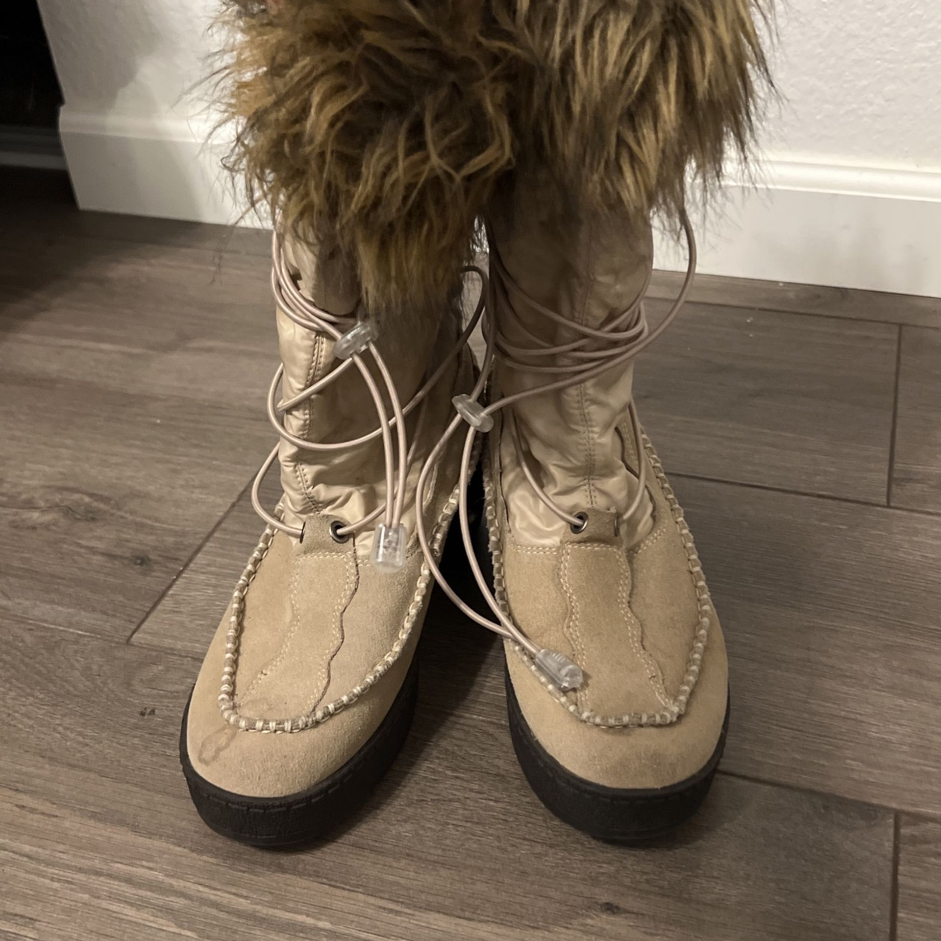 Tan Fur Boots Size 7.5