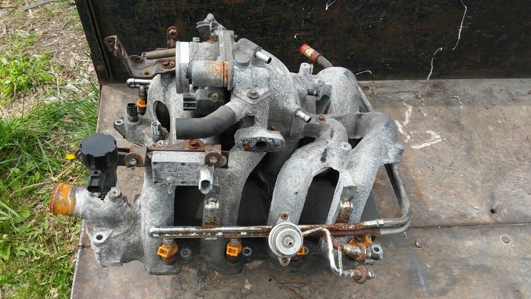 Ford 4.6L Motor, High Mileage, Plus Intake & Throttle Body