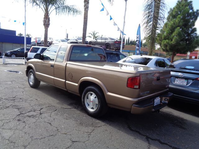2003 GMC Sonoma Extended Cab
