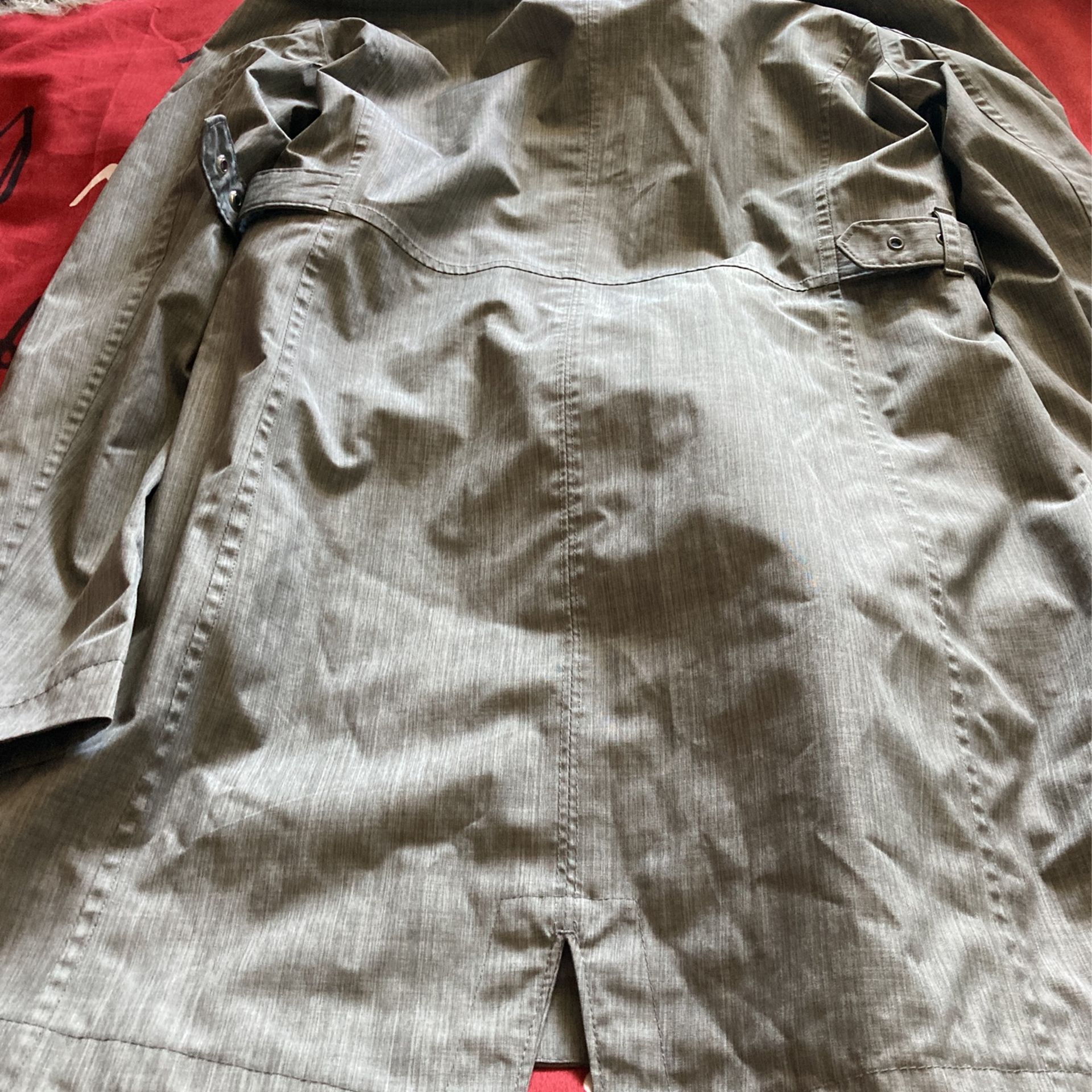 Women’s Rain Jacket