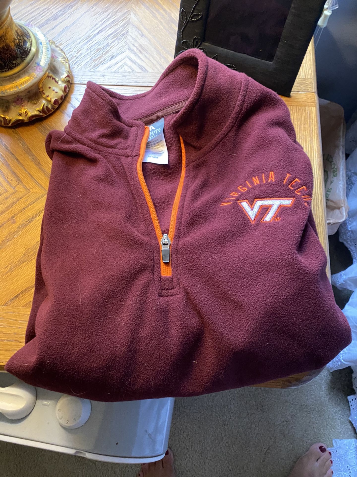 Virginia Tech Fleece Sweatshirt size Large