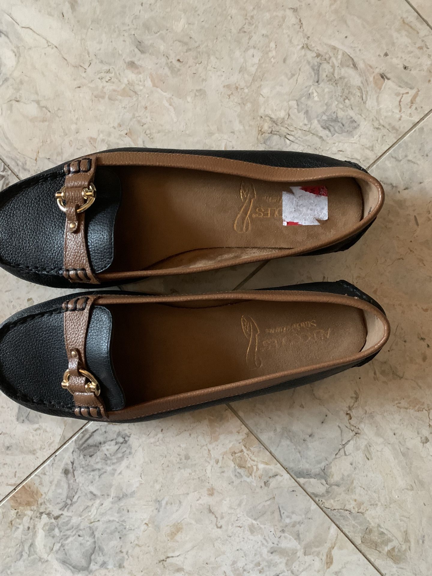 Like New AEROSOLES Stitch N Turn Womens Leather Upper Balance Man Made Slip On Flat Loafers Shoes Size 9M