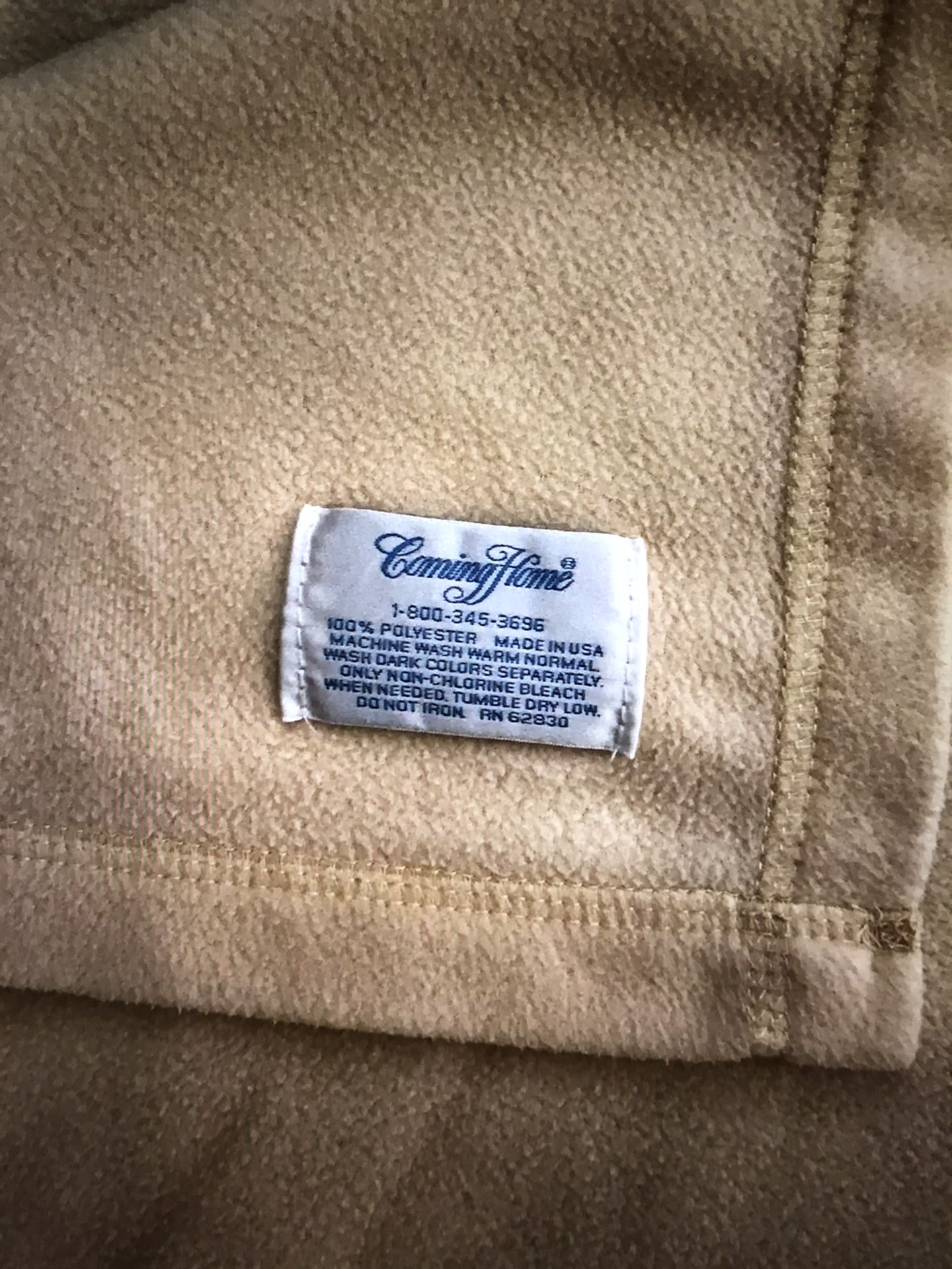 Vintage Coming Home yellow/cream flannel blanket - 91" x 62"