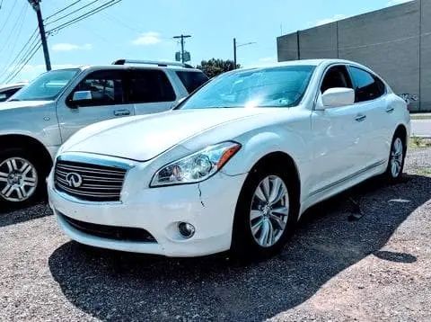 2011 Infiniti M37