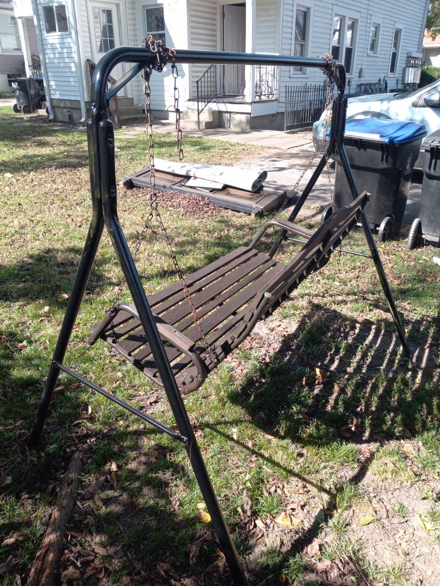 Nice Standin Swing Could Use Some Paint