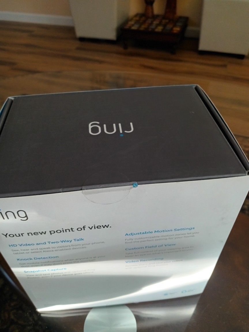 Ring Peephole Cam - Smart video doorbell, HD video, 2-way talk, easy installation