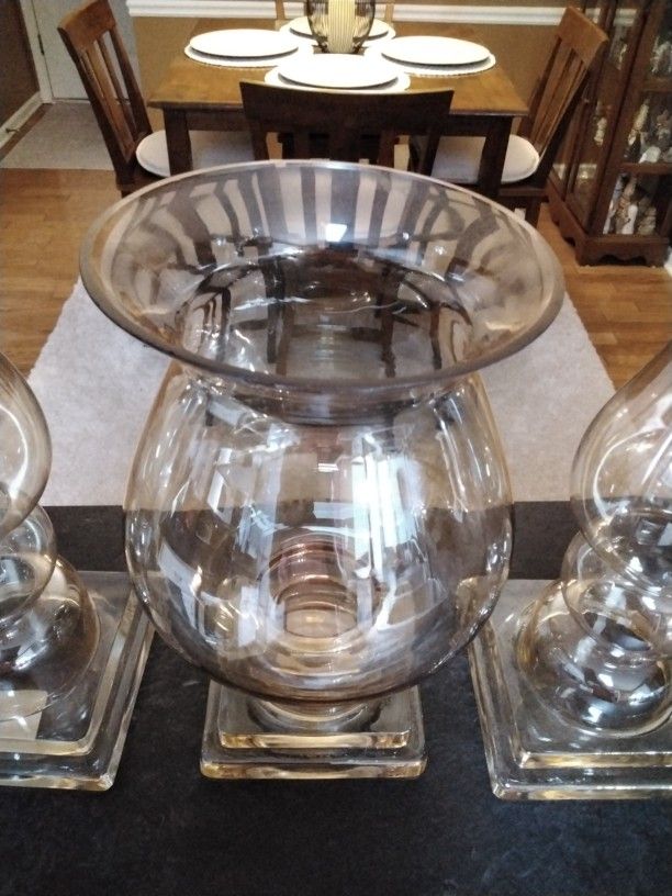 A Beautiful Candle Set Nice Quality They Have A Light Gold Color . See Size .