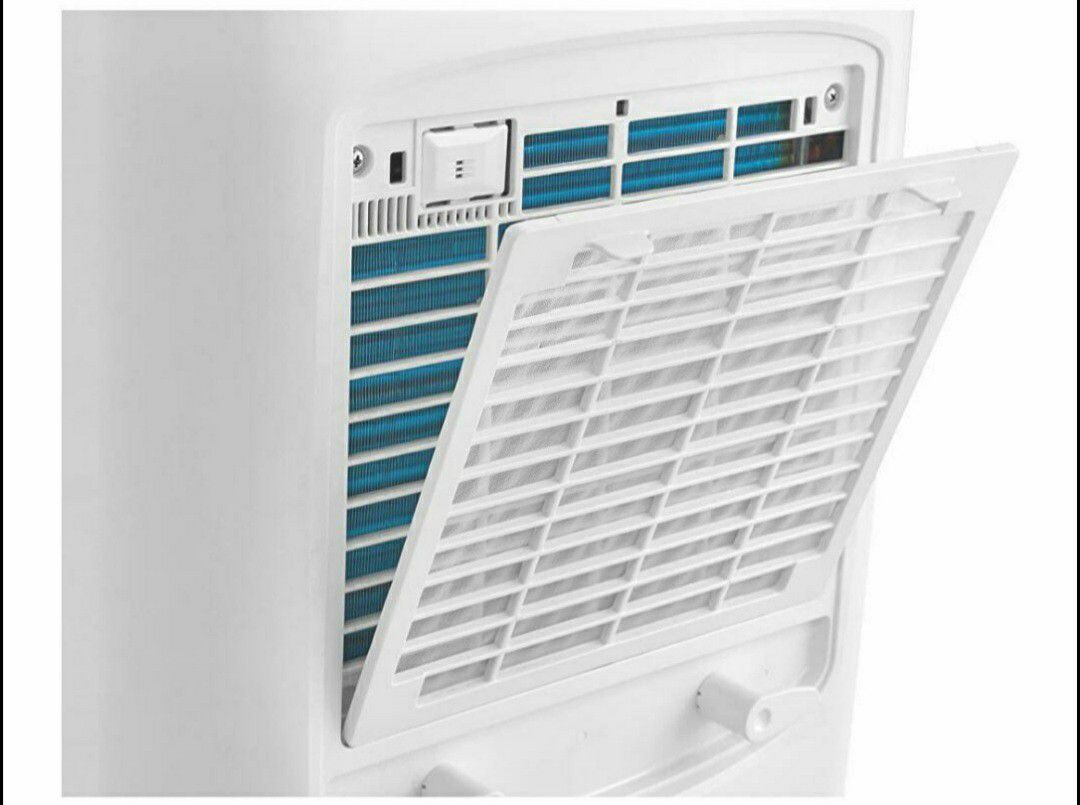 Frigidaire FFAD5033R1A0 Dehumidifier 50-Pint, FOR PARTS ONLY