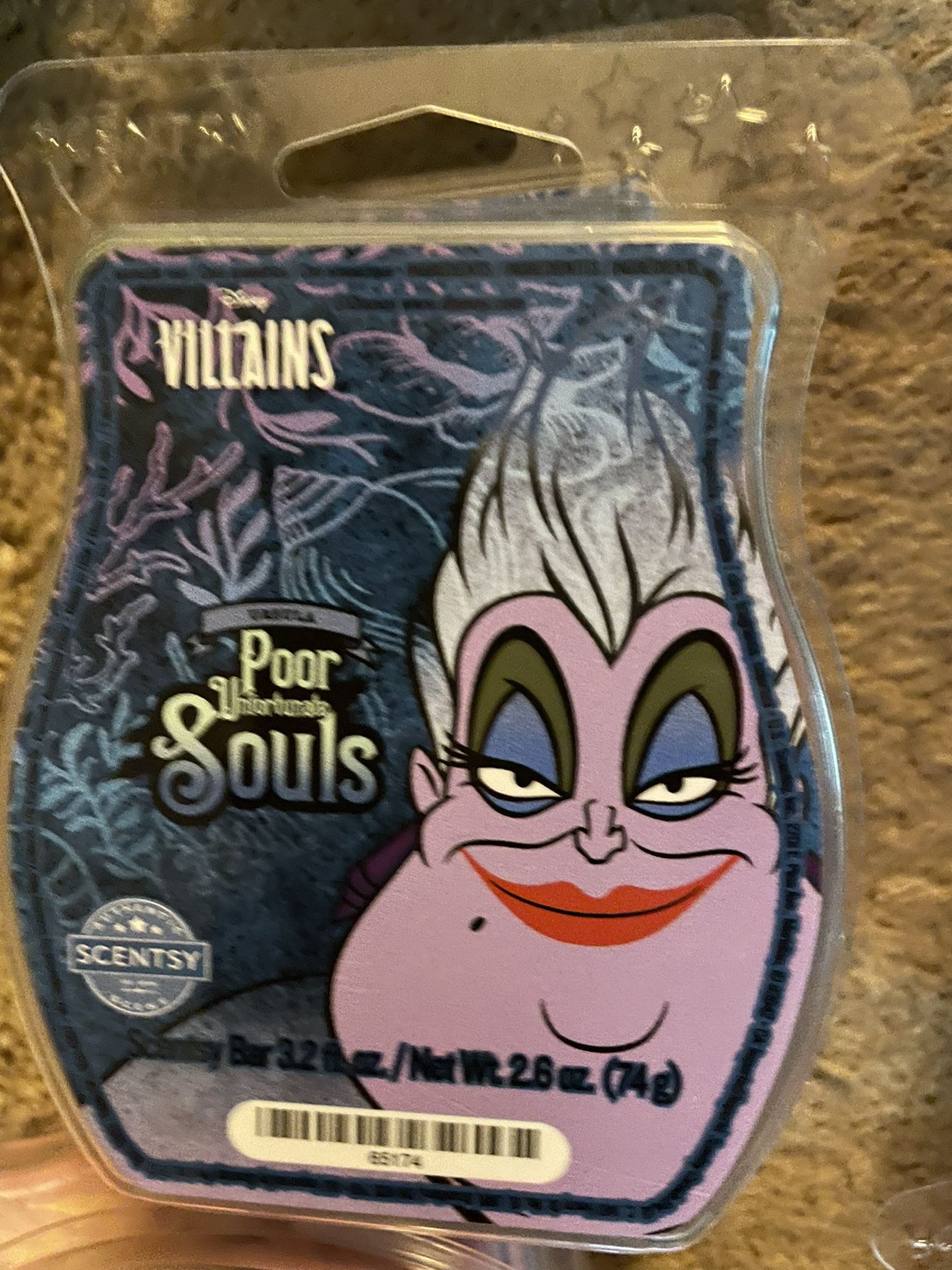Scentsy Villians Warmer And 2 Wax Bars