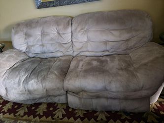 Three Piece Couch Set Thumbnail