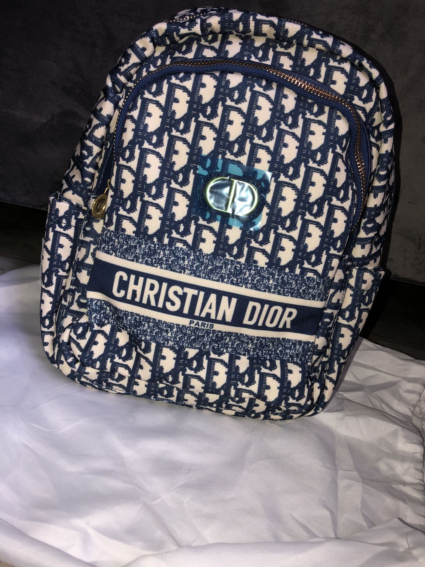 Women’s Medium Size Backpack