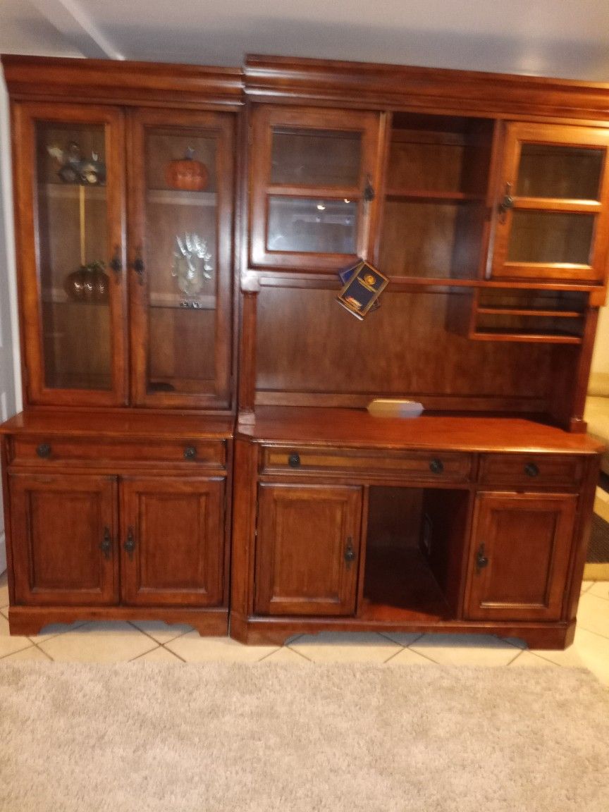 Computer Desk With Lighted Hutch