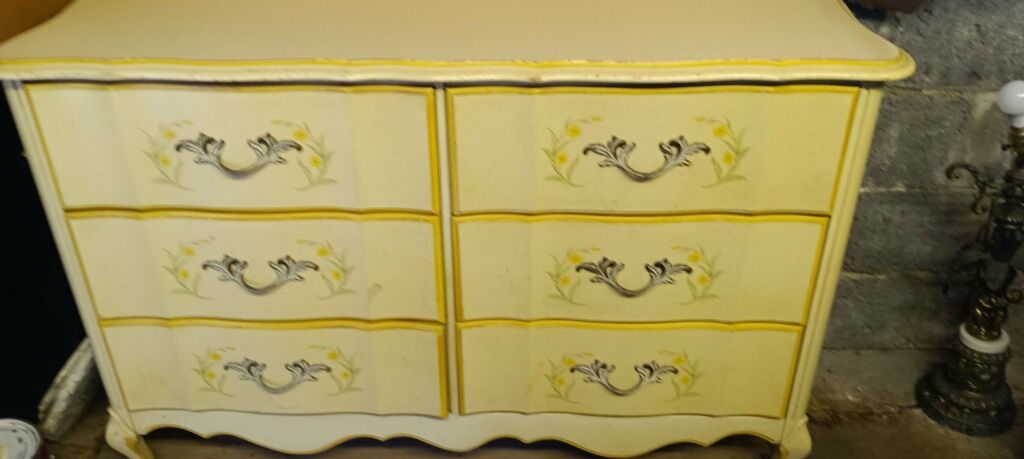 French Provincial furniture set