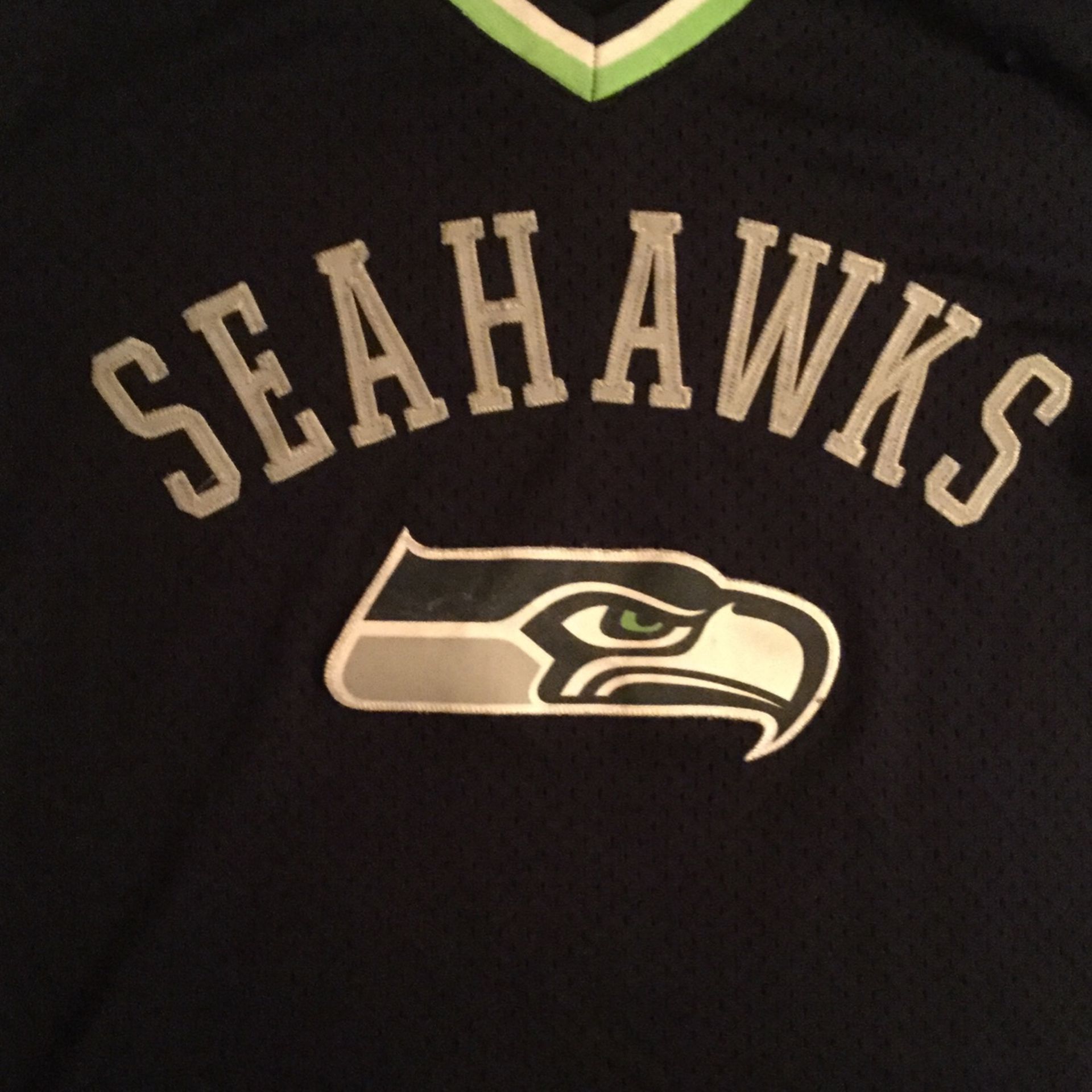 Youth Med. Seahawks NFL official jersey - like new