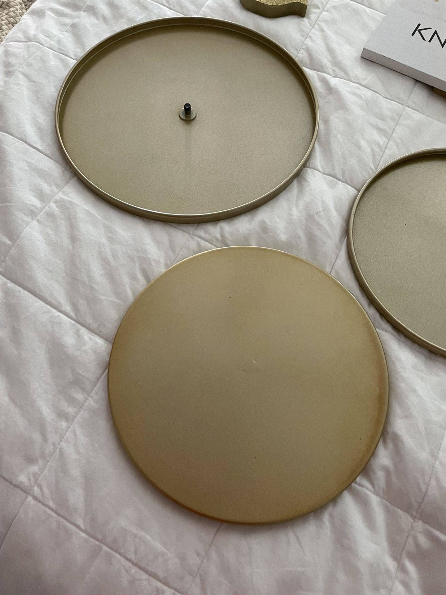 4 Gold Cake Stands
