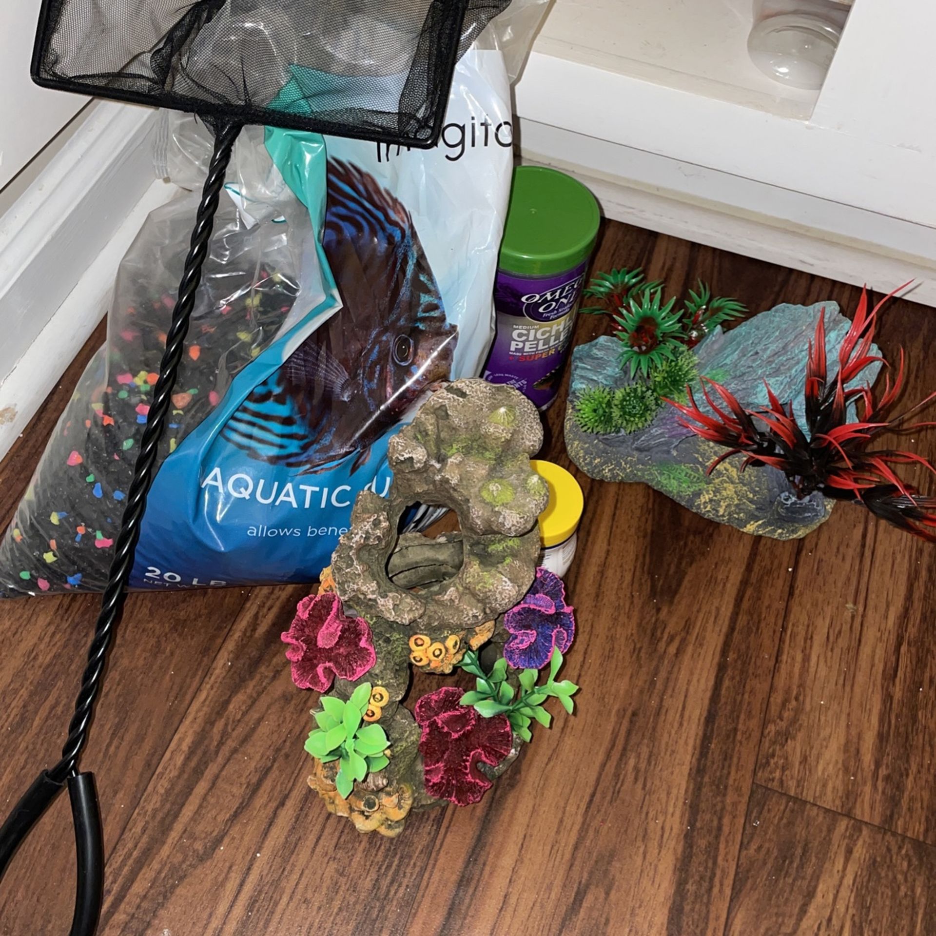 Fish Supplies And Decor