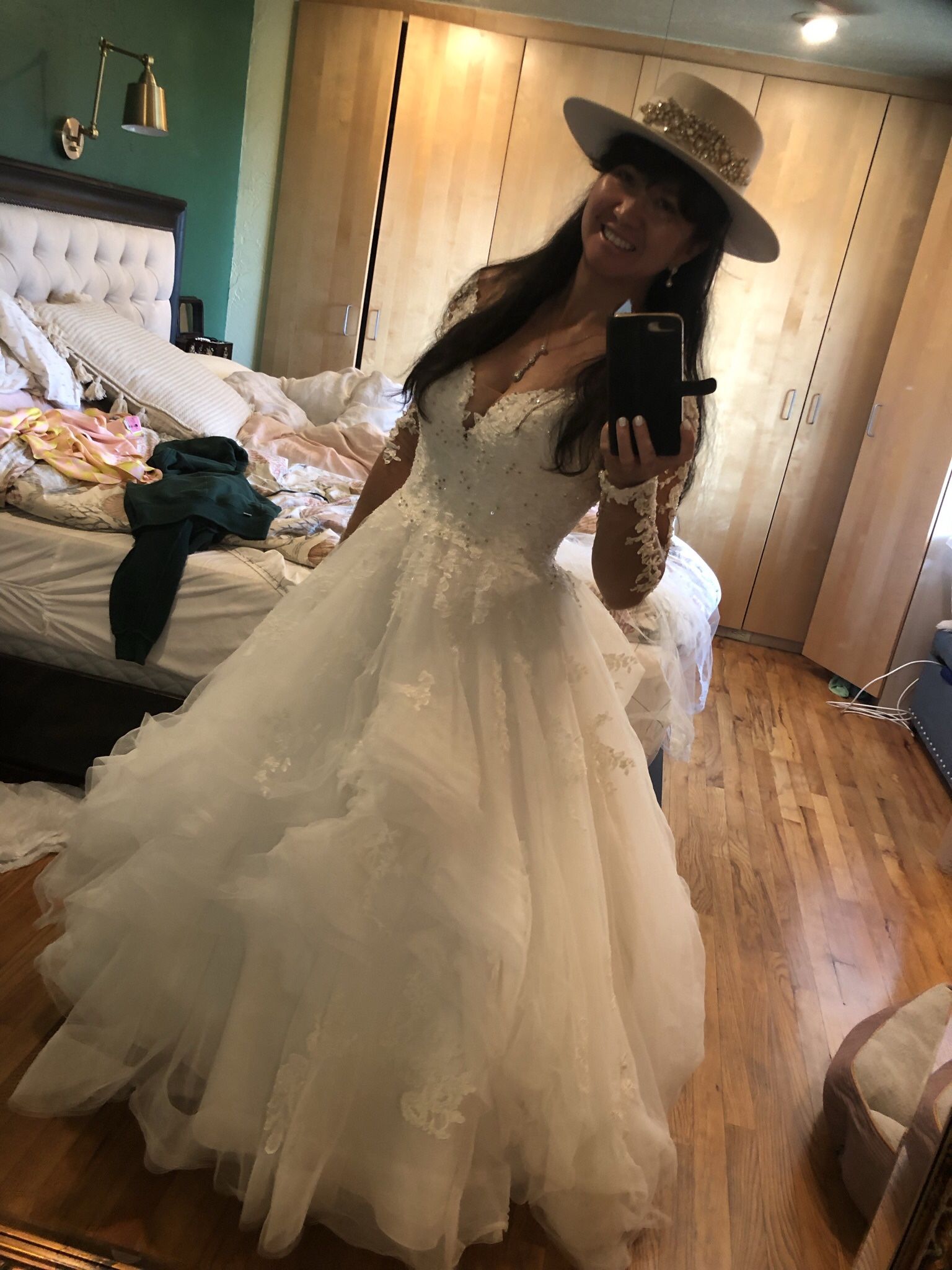Wedding Dress - Essence Of Australia D2186 Sz 10 Fits Like 6/8